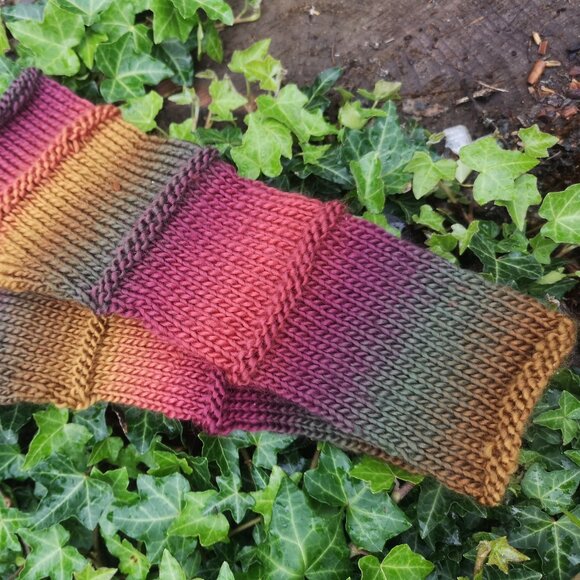 Autumn Multicolor Warm Long Knit Gloves Mittens Armwarmer Handmade Gifting - Picture 3 of 3